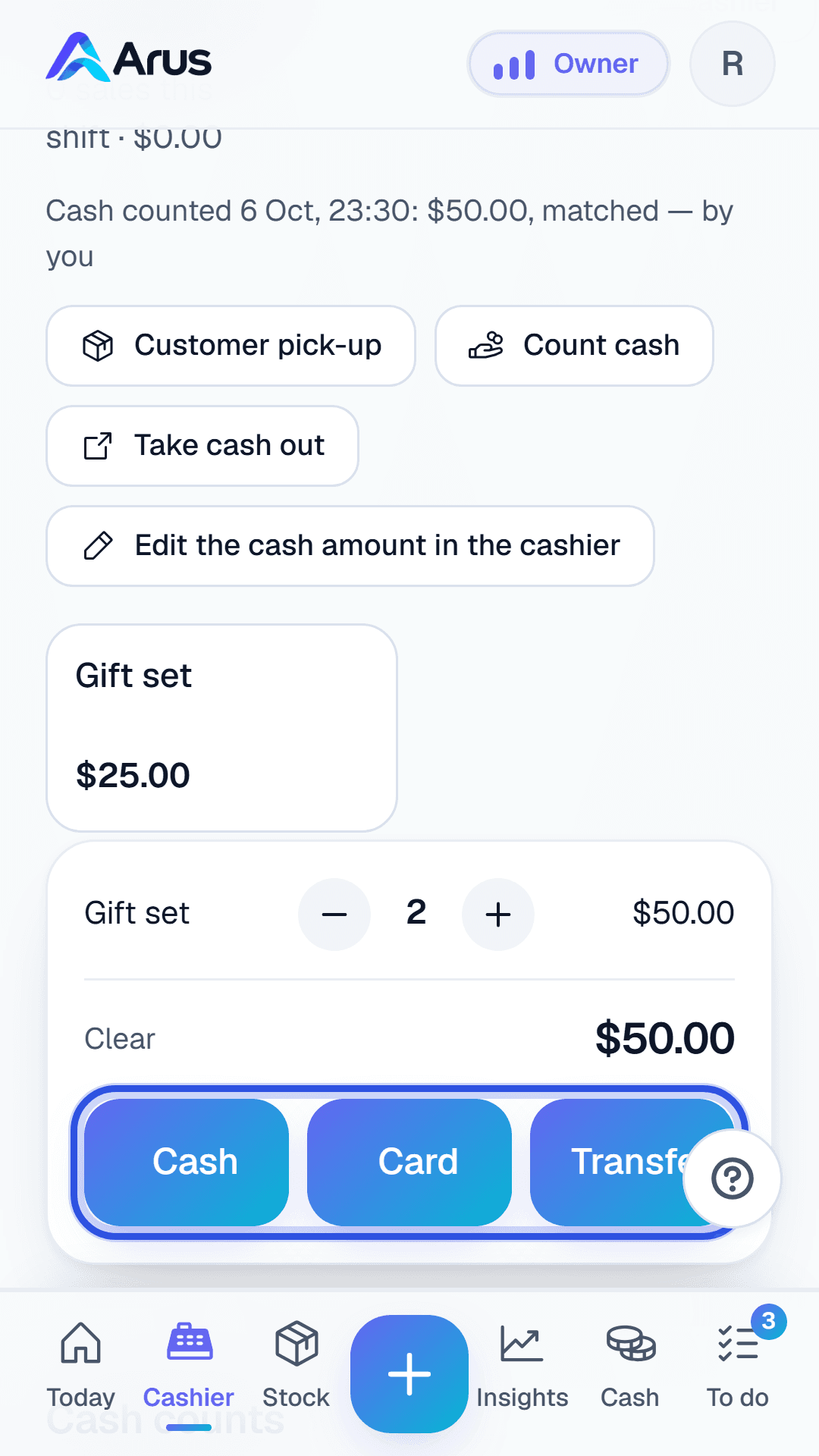 A sale in the cashier basket with the Cash, Card and Transfer buttons ringed